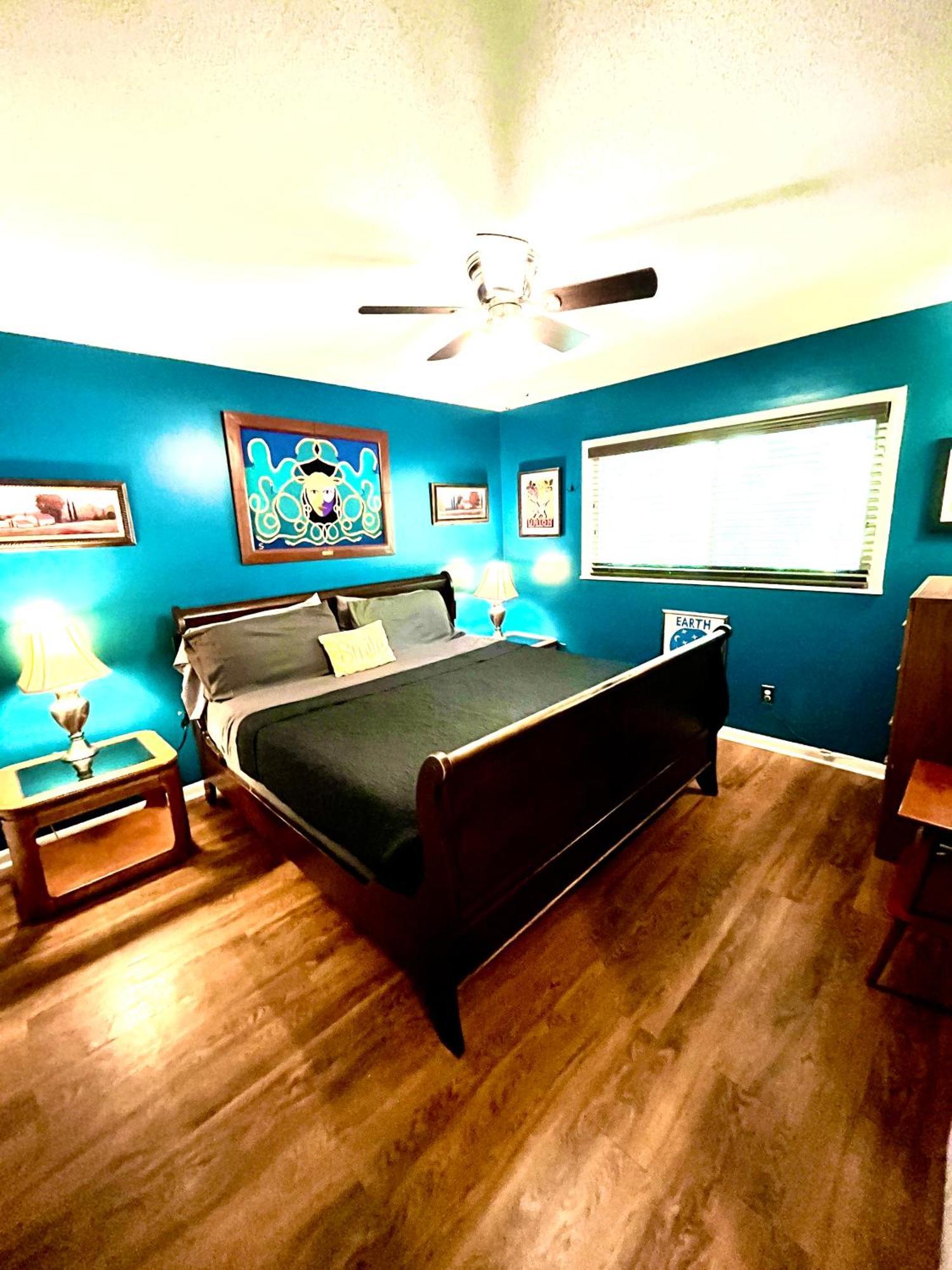 Family Friendly Downtown Home - Private Yard & Grill - Location, Location, Location! Athens Extérieur photo